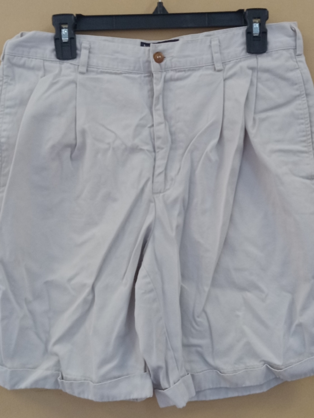 Abercrombie & Fitch White Flat-Front Men's Shorts 34